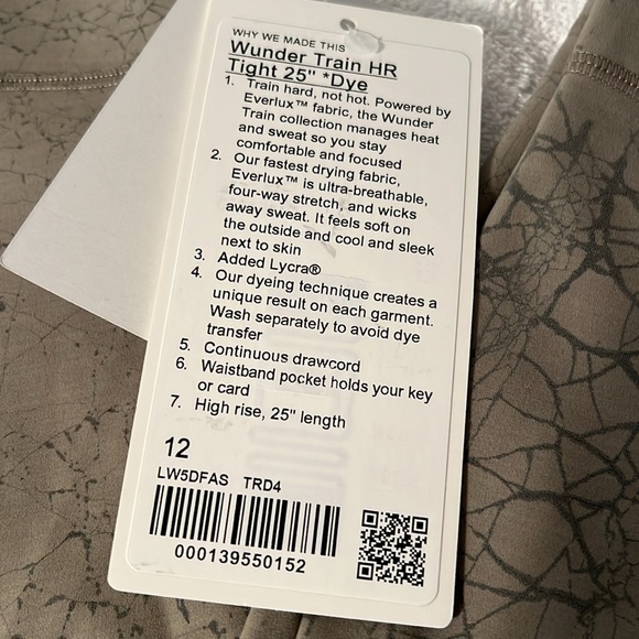 NWT lululemon 25” wunder train - Picture 2 of 2